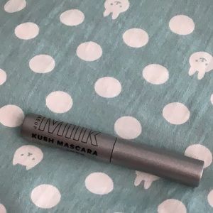 4 sample size mascara